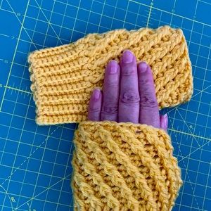 Crochet fingerless gloves size small